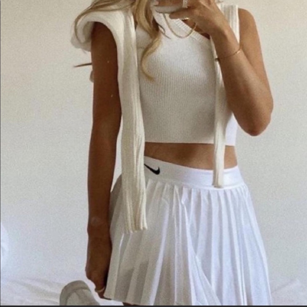 Medium Rare Nike Victory Pleated White Mini Skirt - Picture 11 of 15